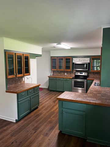 9457 Orchard Dr, Tyler, TX 75704