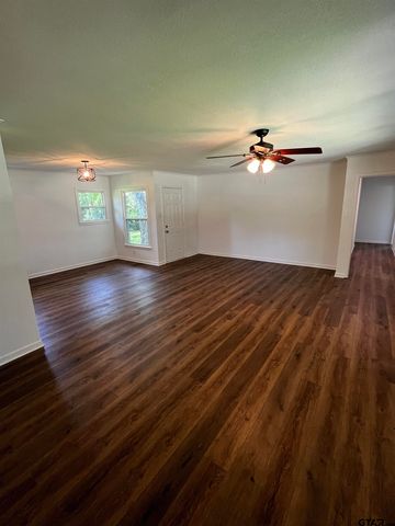 9457 Orchard Dr, Tyler, TX 75704