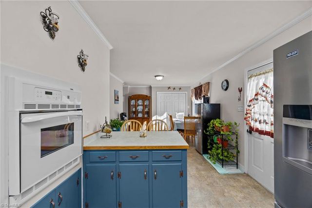 1217 Border Street, Burlington, NC 27217