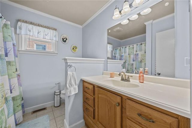 1217 Border Street, Burlington, NC 27217