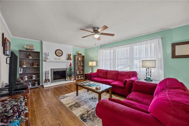 1217 Border Street, Burlington, NC 27217