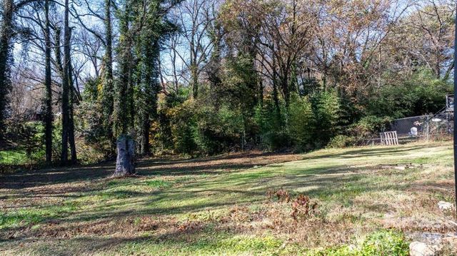 204 22nd Avenue NE, Hickory, NC 28601