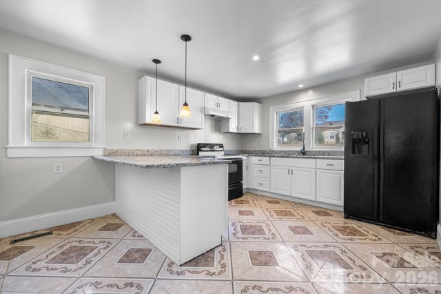 204 22nd Avenue NE, Hickory, NC 28601