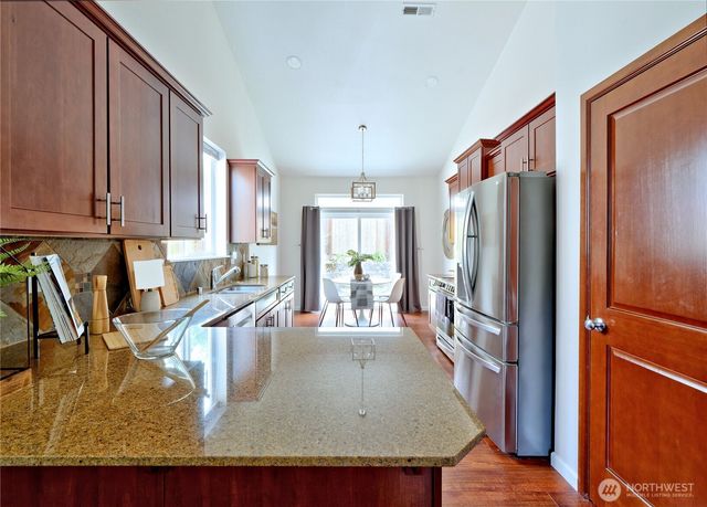 1808 Pierce Avenue NE, Renton, WA 98056