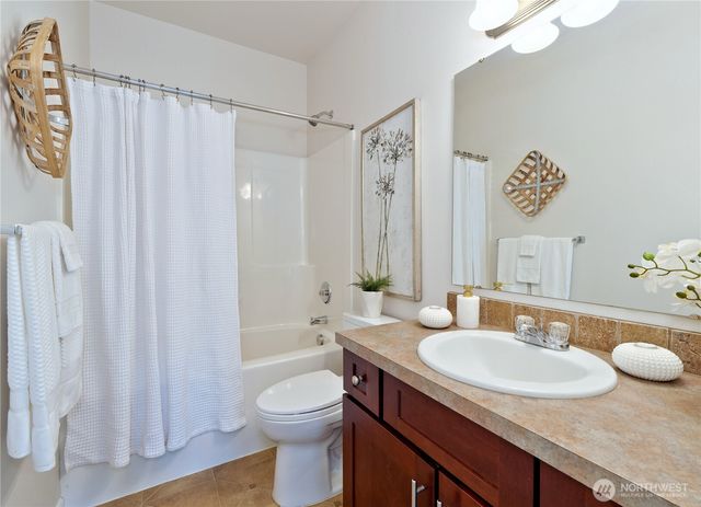 1808 Pierce Avenue NE, Renton, WA 98056