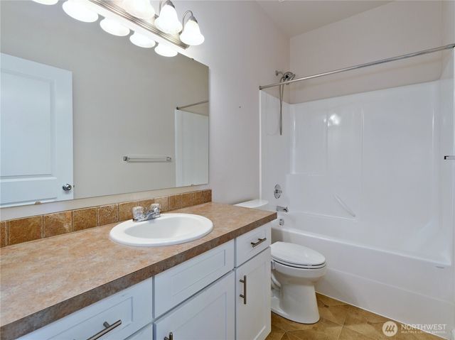 1808 Pierce Avenue NE, Renton, WA 98056