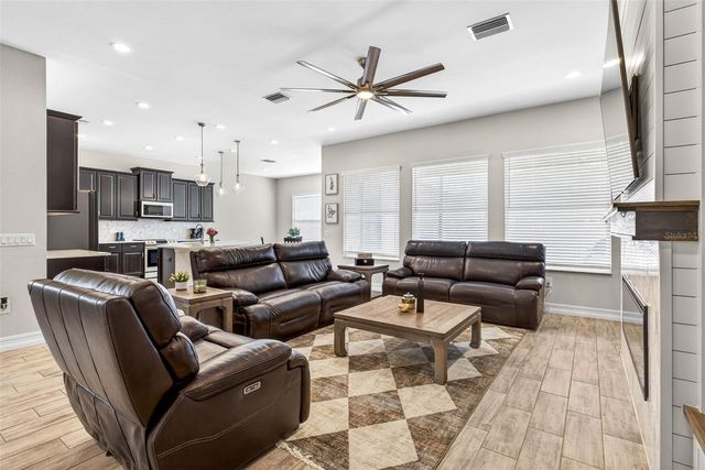 33142 CYPRESS BEND, Wesley Chapel, FL 33545