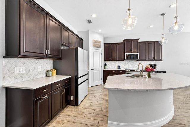 33142 CYPRESS BEND, Wesley Chapel, FL 33545