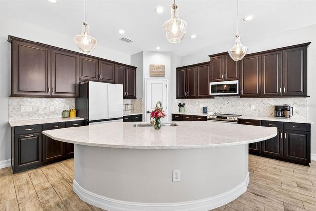 33142 CYPRESS BEND, Wesley Chapel, FL 33545