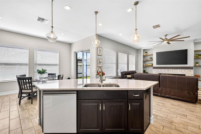 33142 CYPRESS BEND, Wesley Chapel, FL 33545