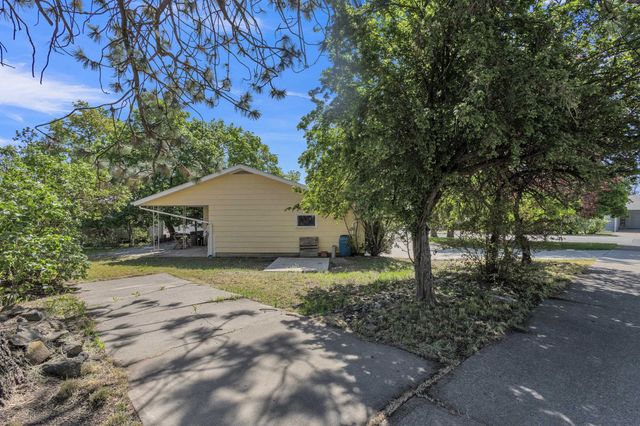 3 N 3rd St, Cheney, WA 99004