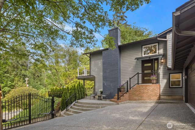 133 N 205th Street, Shoreline, WA 98133