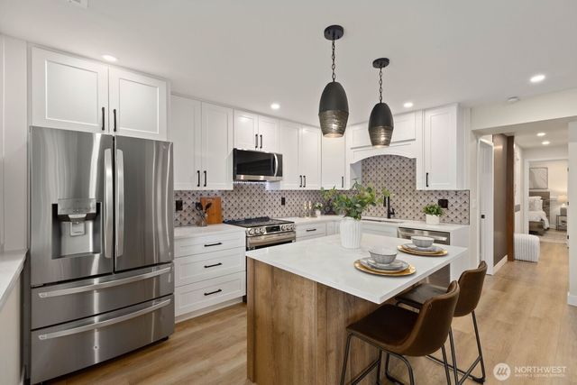 133 N 205th Street, Shoreline, WA 98133