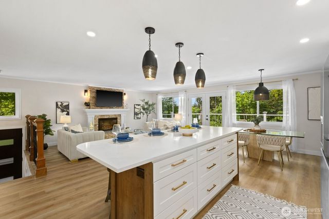 133 N 205th Street, Shoreline, WA 98133