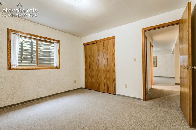 2170 Heatherdale Drive, Colorado Springs, CO 80915