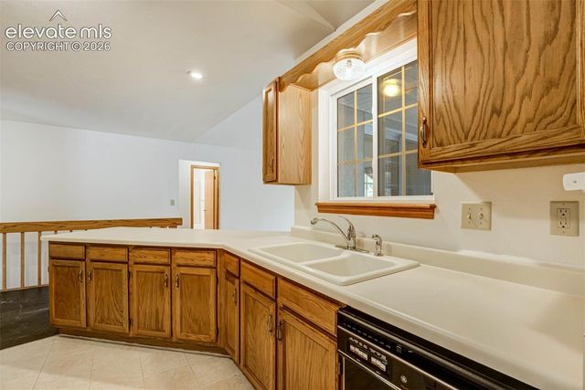 2170 Heatherdale Drive, Colorado Springs, CO 80915