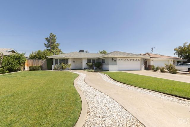 2024 Hasti Acres Drive, Bakersfield, CA 93309