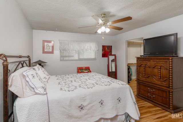 2024 Hasti Acres Drive, Bakersfield, CA 93309
