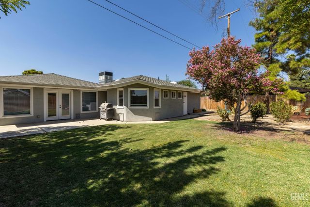 2024 Hasti Acres Drive, Bakersfield, CA 93309