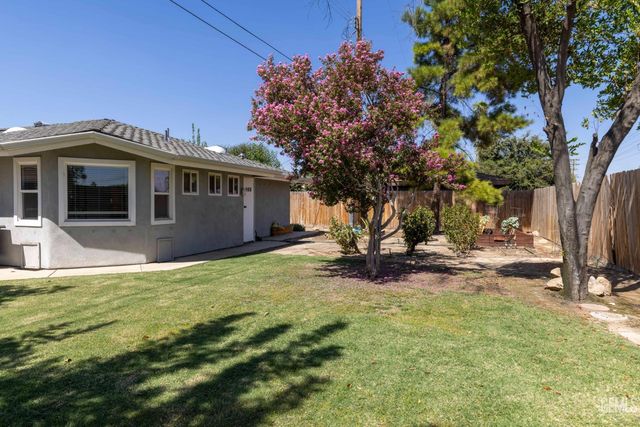 2024 Hasti Acres Drive, Bakersfield, CA 93309