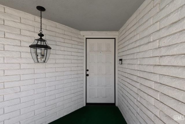 2024 Hasti Acres Drive, Bakersfield, CA 93309