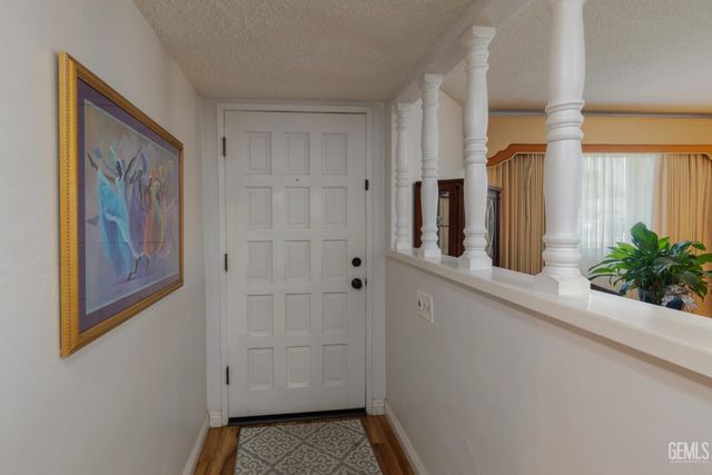 2024 Hasti Acres Drive, Bakersfield, CA 93309