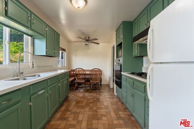 841 Laveta Terrace, Los Angeles, CA 90026