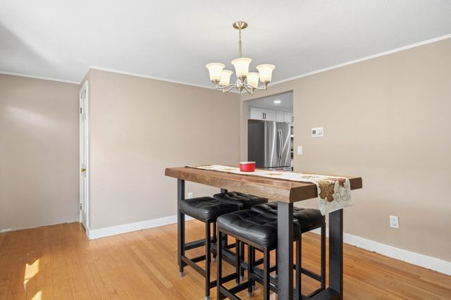 40 Lane St, Middleboro, MA 02346