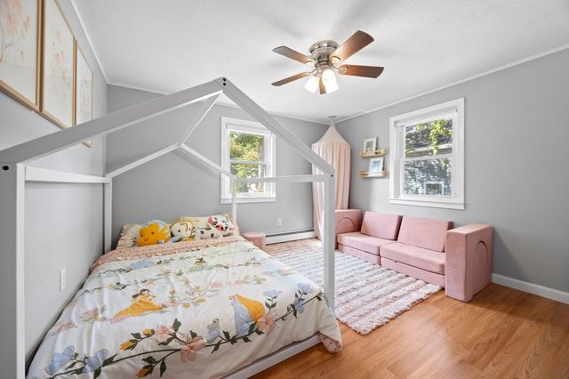 40 Lane St, Middleboro, MA 02346