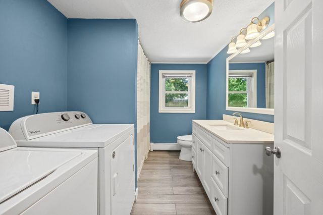 40 Lane St, Middleboro, MA 02346