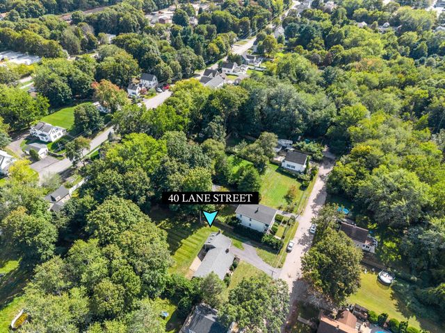40 Lane St, Middleboro, MA 02346
