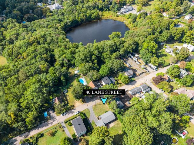 40 Lane St, Middleboro, MA 02346