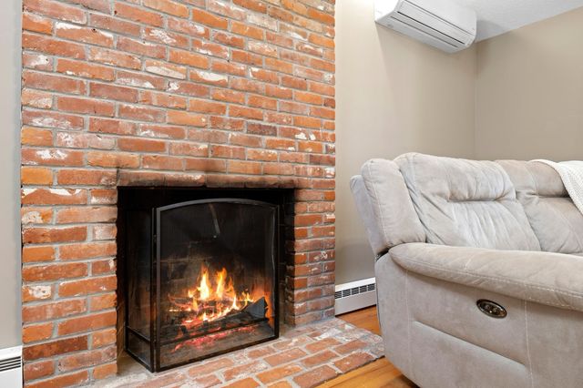 40 Lane St, Middleboro, MA 02346