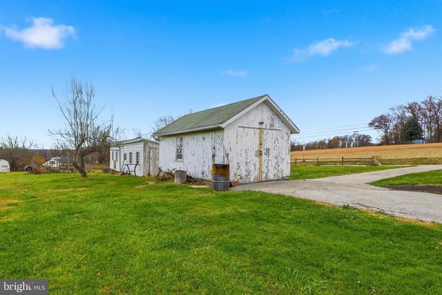 2900 IRONSTONE HILL RD, York, PA 17403