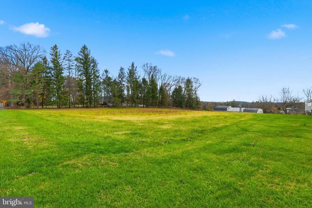 2900 IRONSTONE HILL RD, York, PA 17403