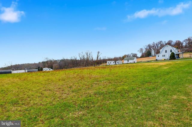 2900 IRONSTONE HILL RD, York, PA 17403