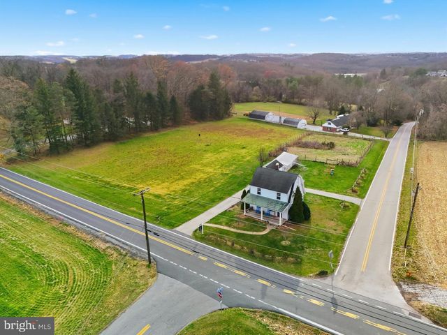 2900 IRONSTONE HILL RD, York, PA 17403