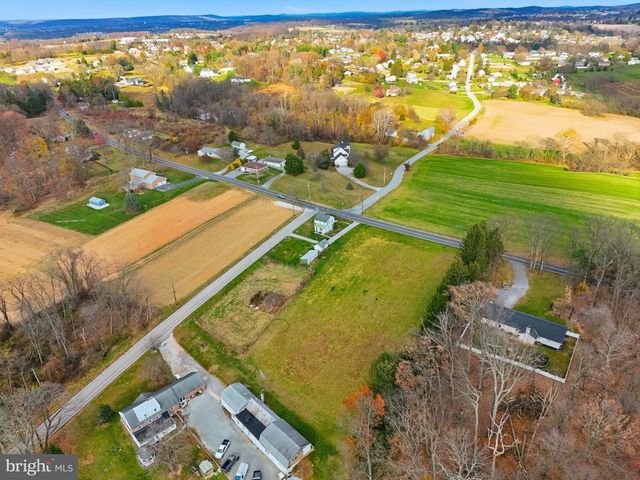 2900 IRONSTONE HILL RD, York, PA 17403