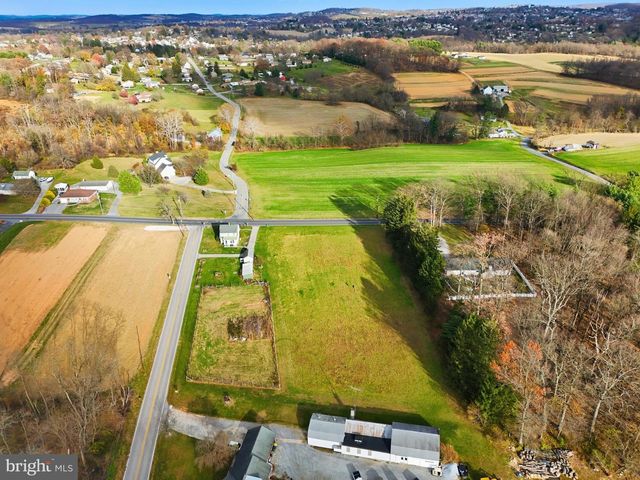 2900 IRONSTONE HILL RD, York, PA 17403