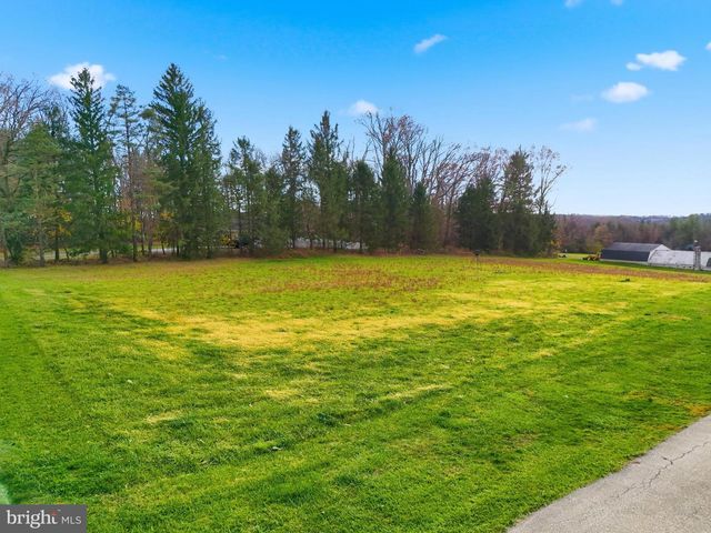 2900 IRONSTONE HILL RD, York, PA 17403