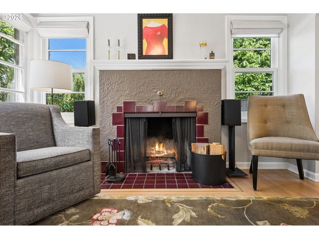 4505 Se CLINTON St, Portland, OR 97206