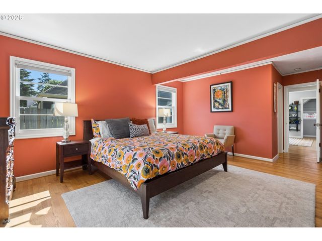 4505 Se CLINTON St, Portland, OR 97206