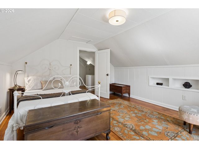4505 Se CLINTON St, Portland, OR 97206
