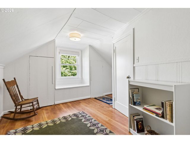 4505 Se CLINTON St, Portland, OR 97206