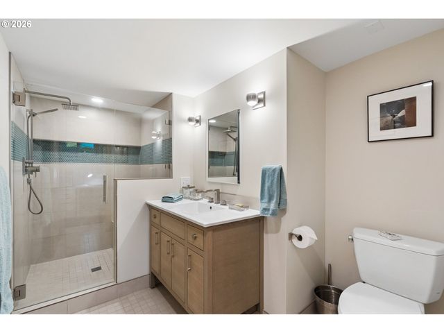 4505 Se CLINTON St, Portland, OR 97206