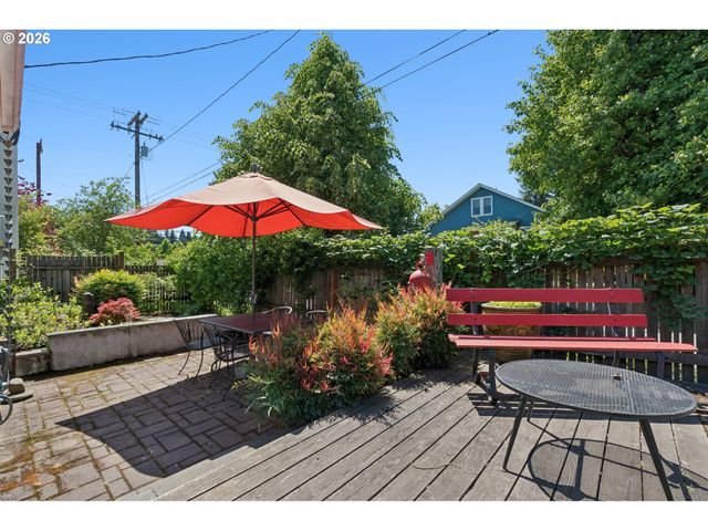 4505 Se CLINTON St, Portland, OR 97206