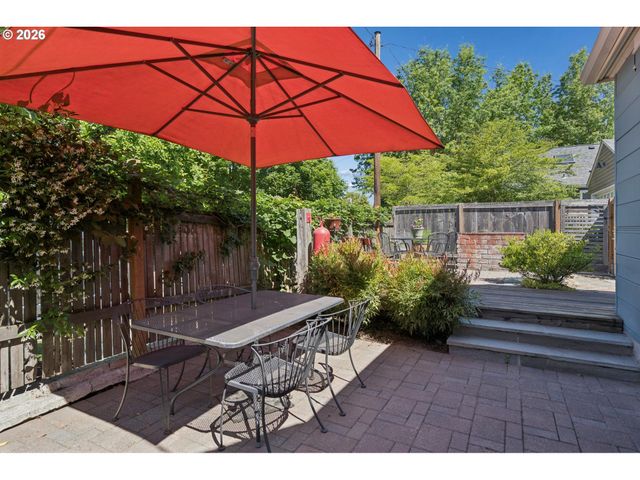 4505 Se CLINTON St, Portland, OR 97206