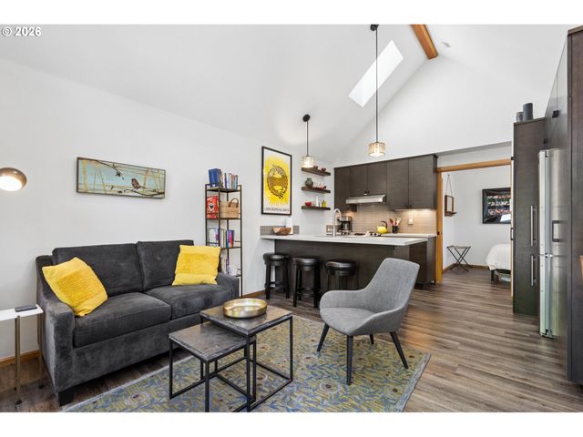 4505 Se CLINTON St, Portland, OR 97206