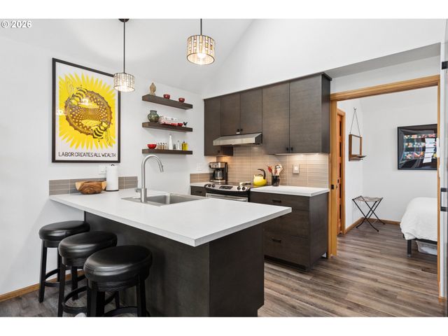 4505 Se CLINTON St, Portland, OR 97206