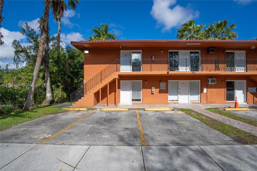 1333 NW 15th St 8, Miami, FL 33125
